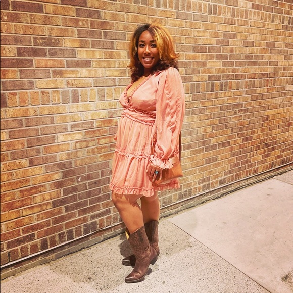 Meet your Posher, Monica - Picture 1 of 1